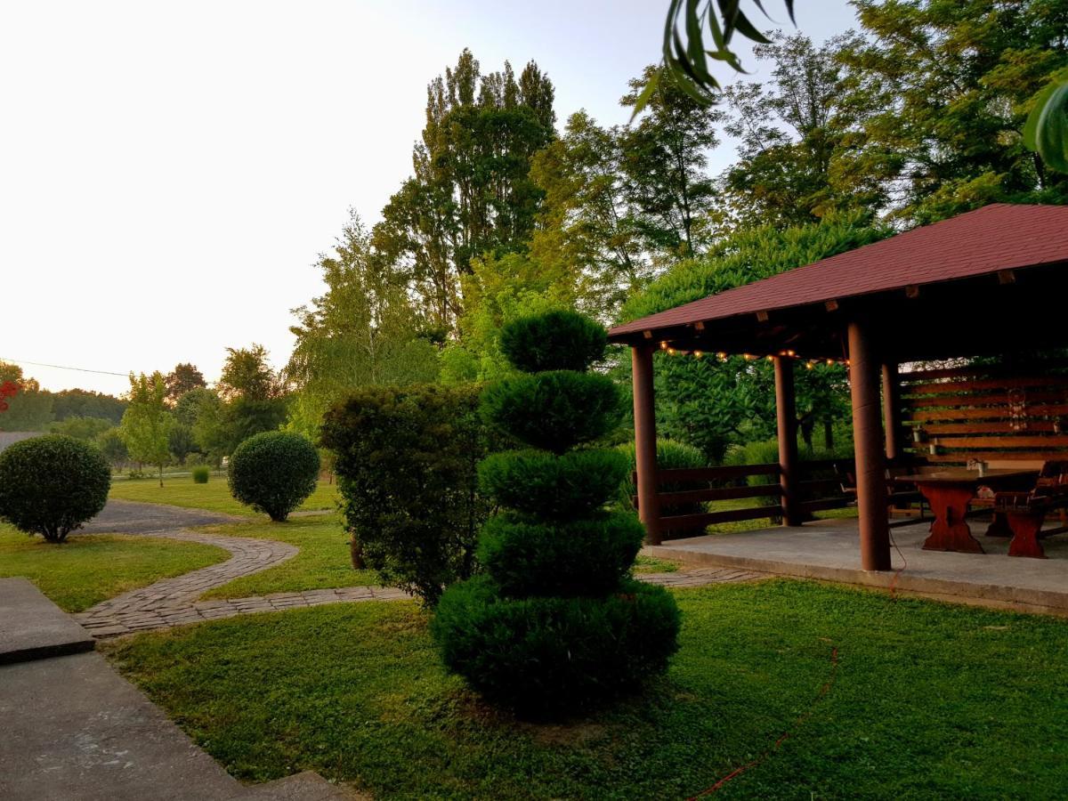 Villa Kuca Za Odmor Rubic Vinkovci Exterior foto